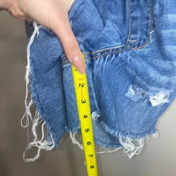 🎱Adorable Distressed Jean Overalls! - Picture 8 of 11